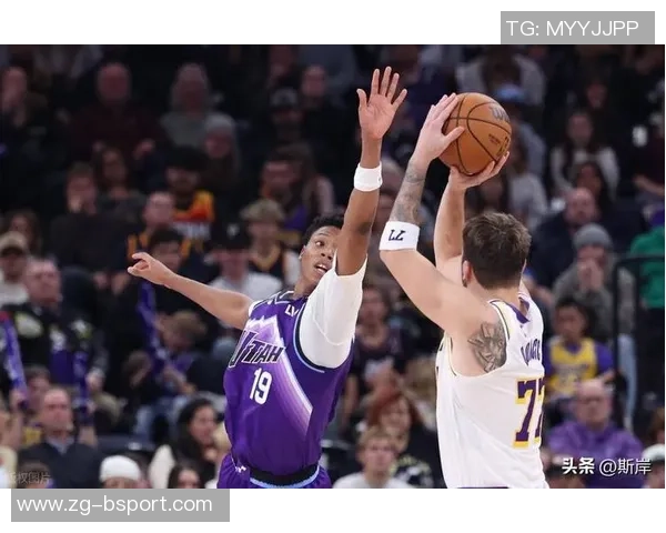 快船与湖人圣诞大战激战正酣谁将赢得这场洛城德比的荣耀